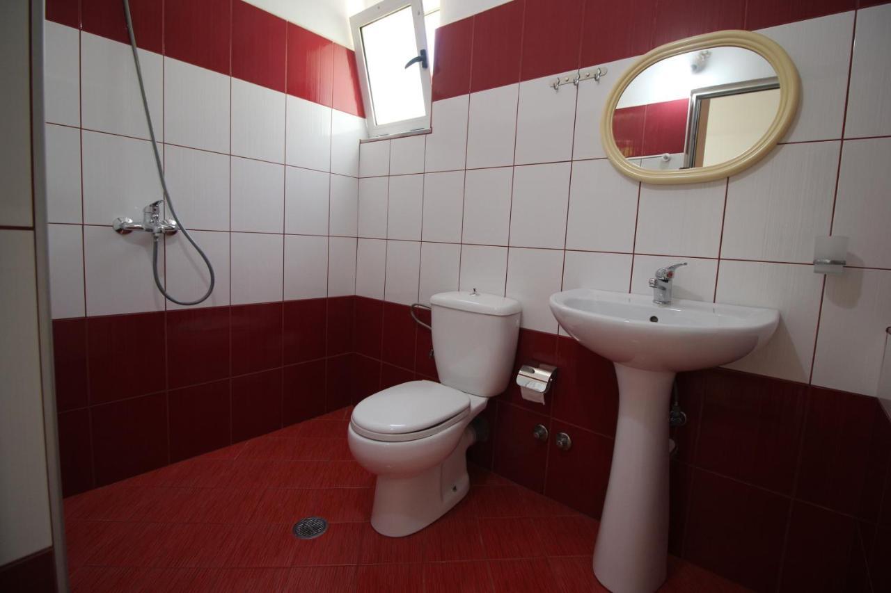 Hotel Villa Ambra Ksamil Esterno foto