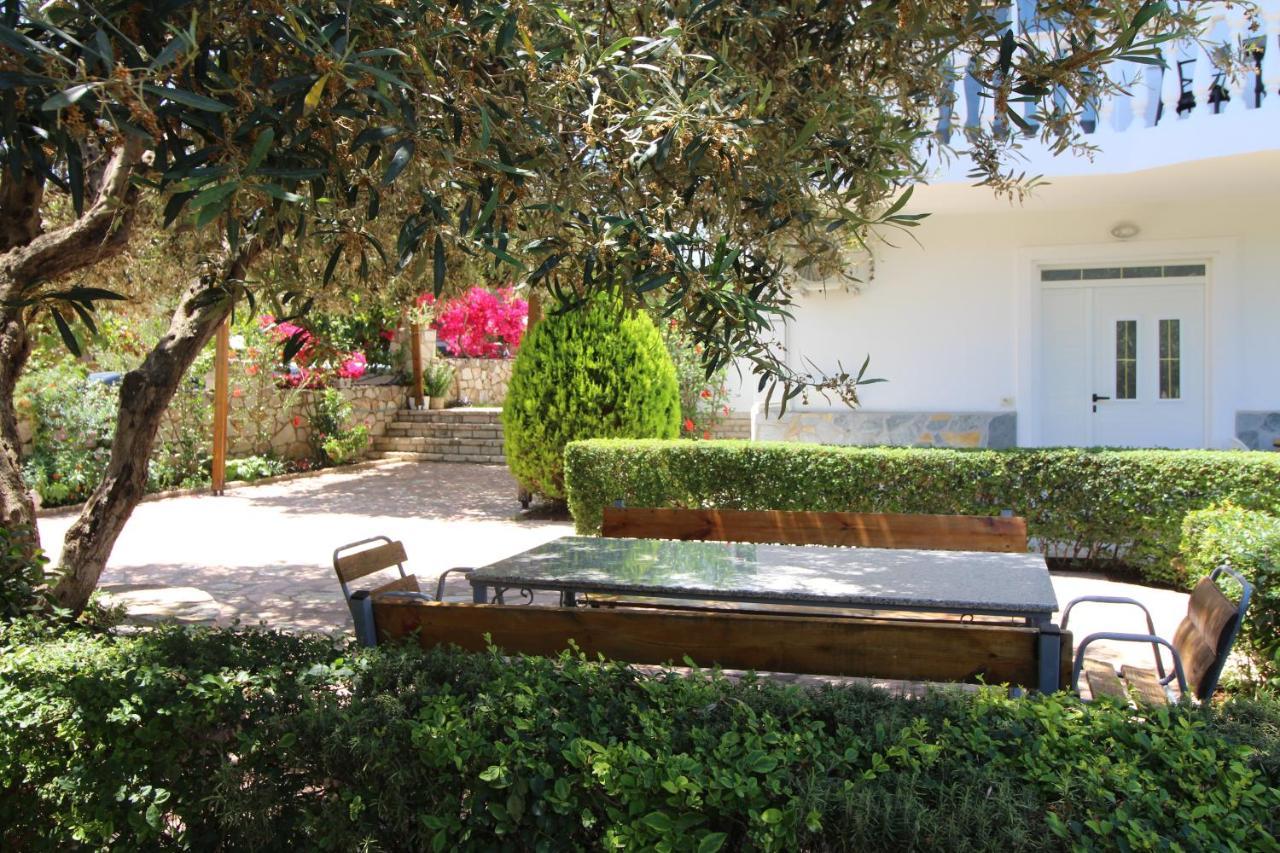 Hotel Villa Ambra Ksamil Esterno foto