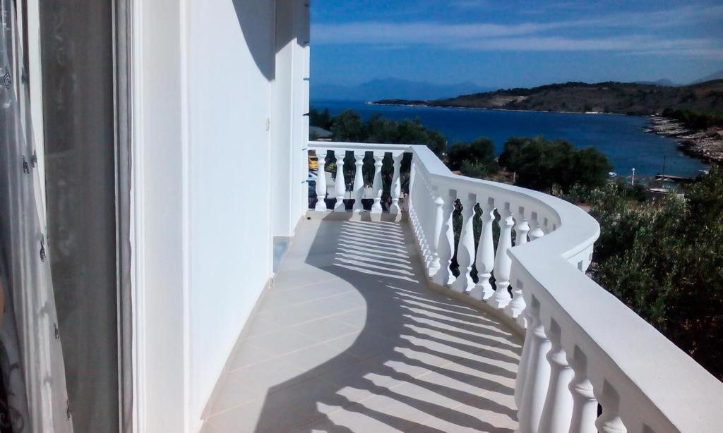 Hotel Villa Ambra Ksamil Esterno foto